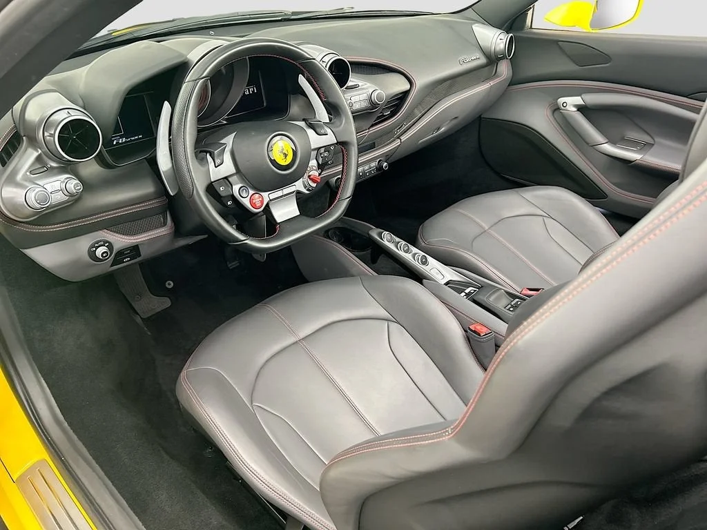 Used 2022 Giallo Modena Ferrari  image 17