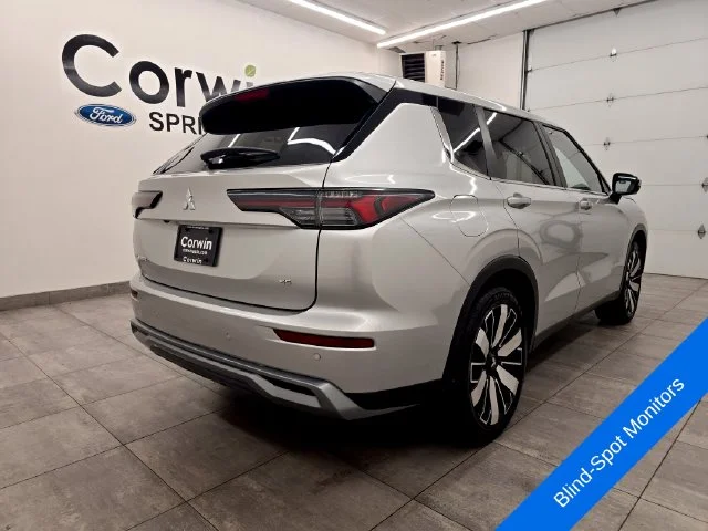 Used 2025 Alloy Silver Metallic Mitsubishi SE image 5