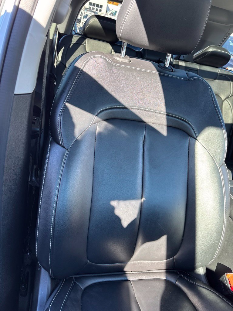 Used 2022 White Jeep Limited image 30
