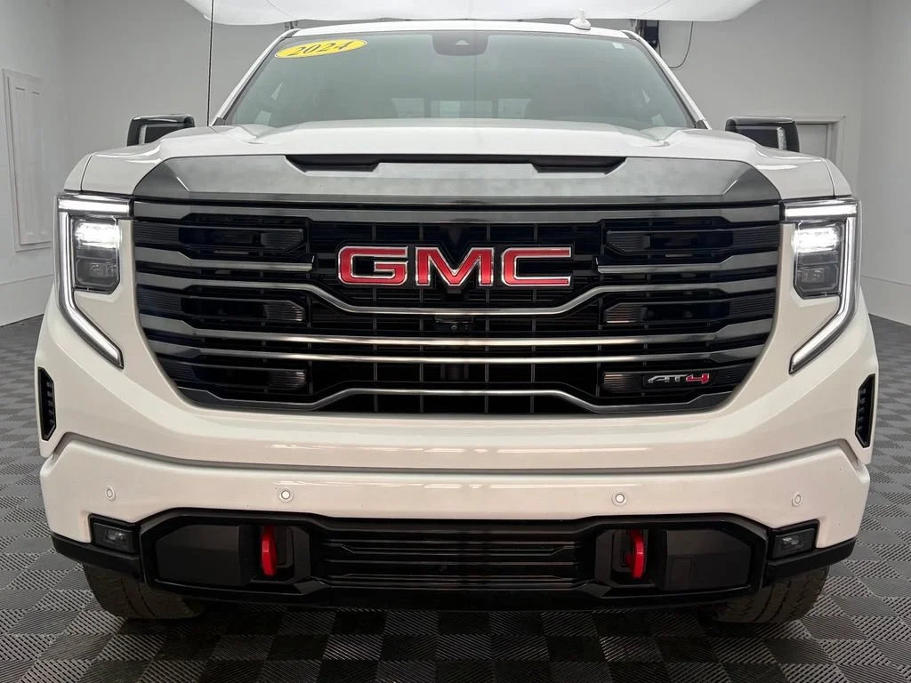 Used 2024 Summit White GMC AT4 image 13