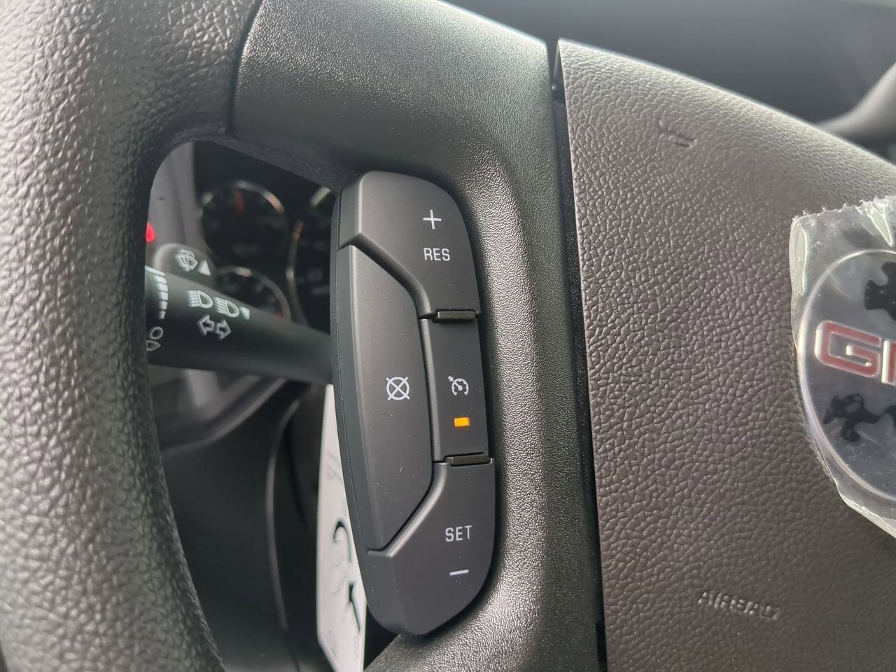 2026 GMC Savana Cargo Work Van - Photo 32