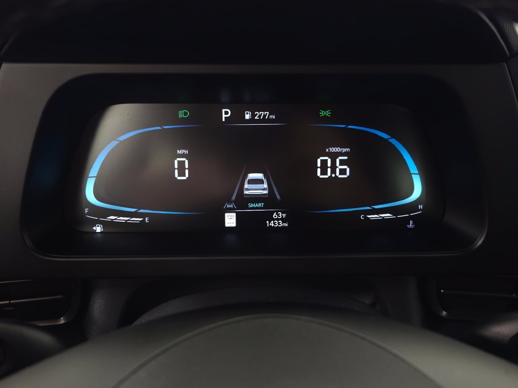 Certified Used 2025 Ecotronic Gray Hyundai SEL Sport image 19