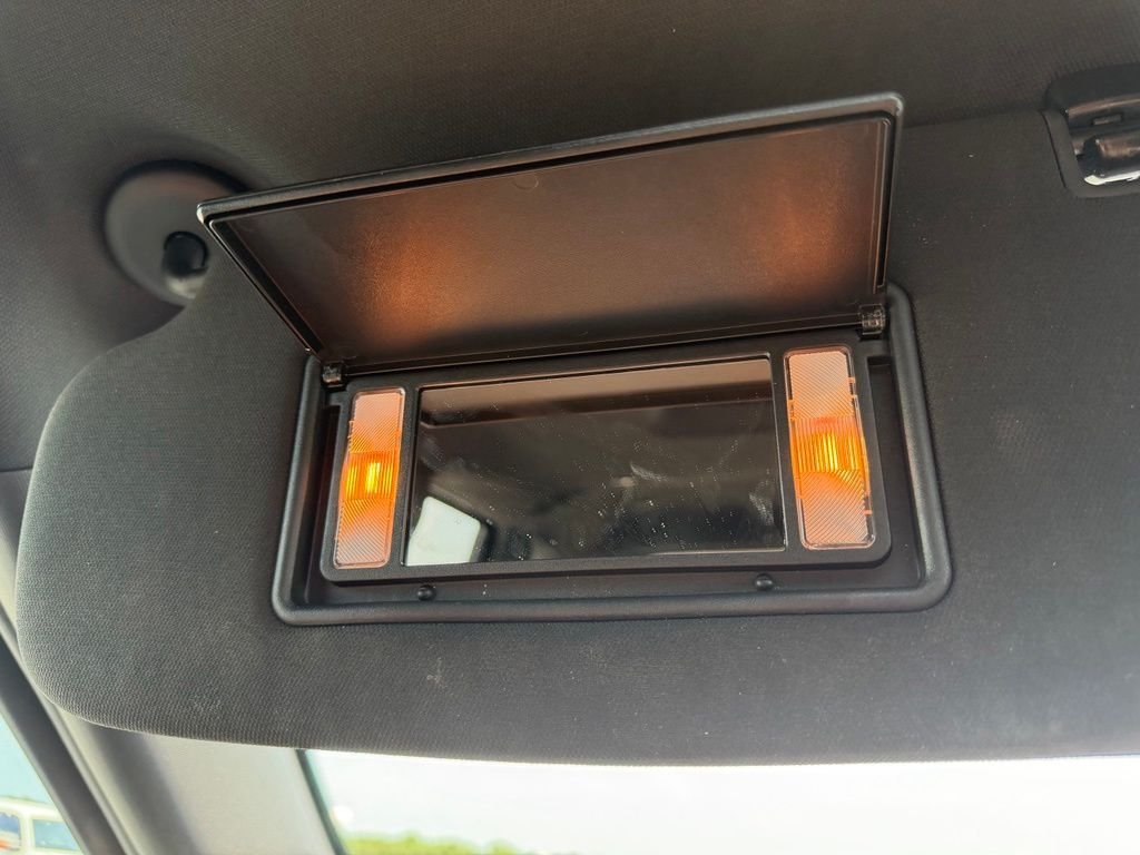 Used 2020 Red Jeep Altitude image 23