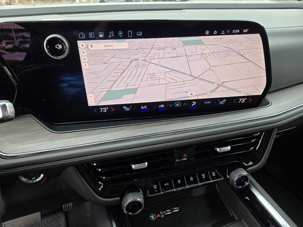 2025 Chevrolet Suburban LT - Photo 11