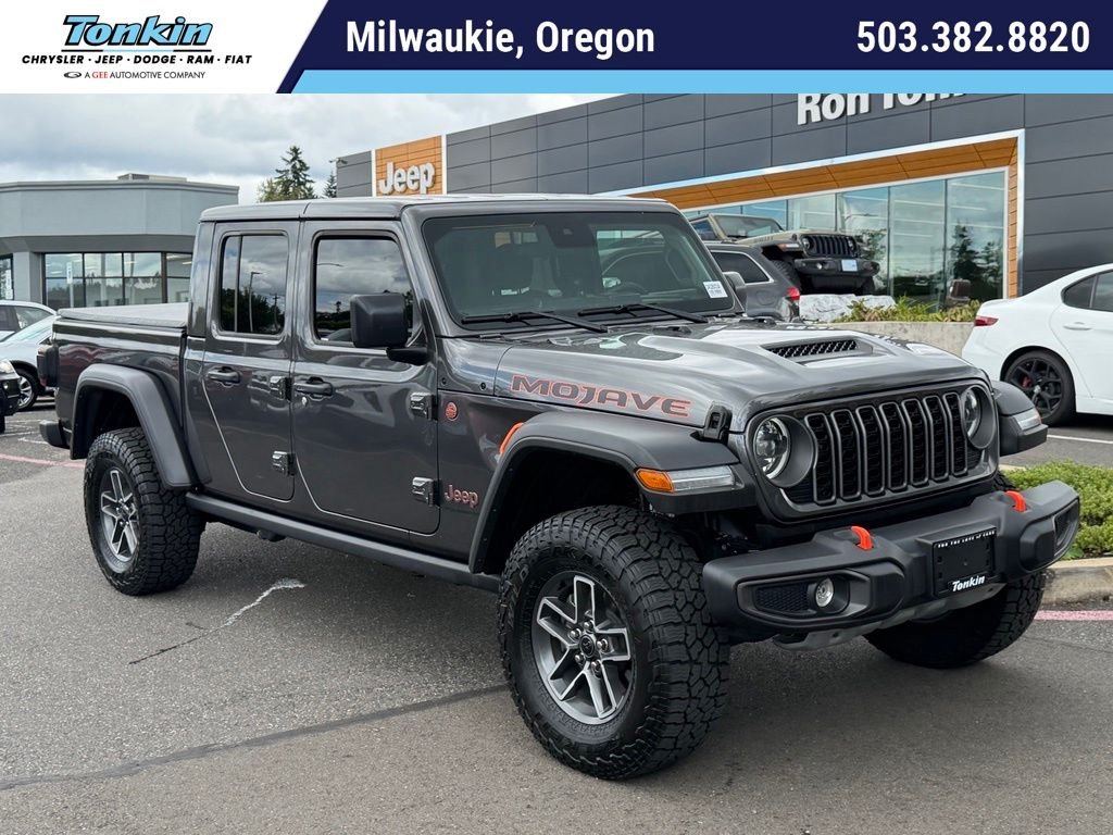 Used 2025 Granite Crystal Metallic Clearcoat Jeep Mojave image 1