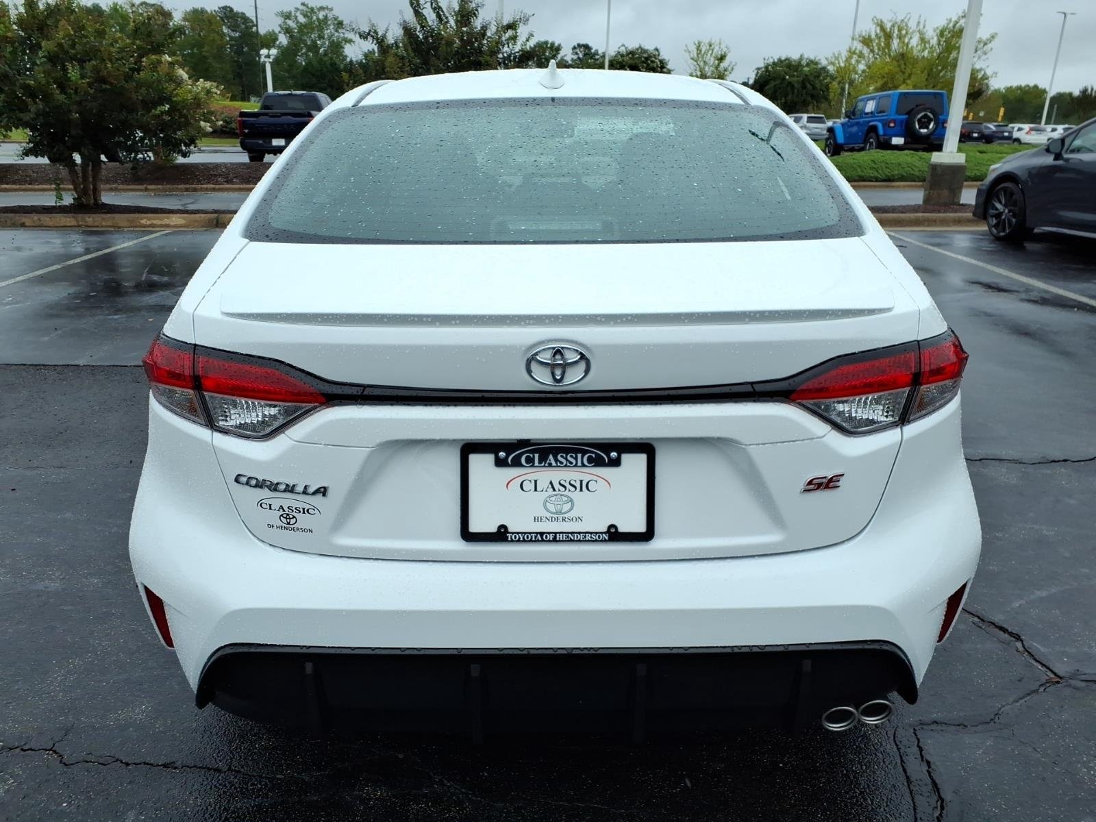New 2026 Ice Cap Toyota SE image 8