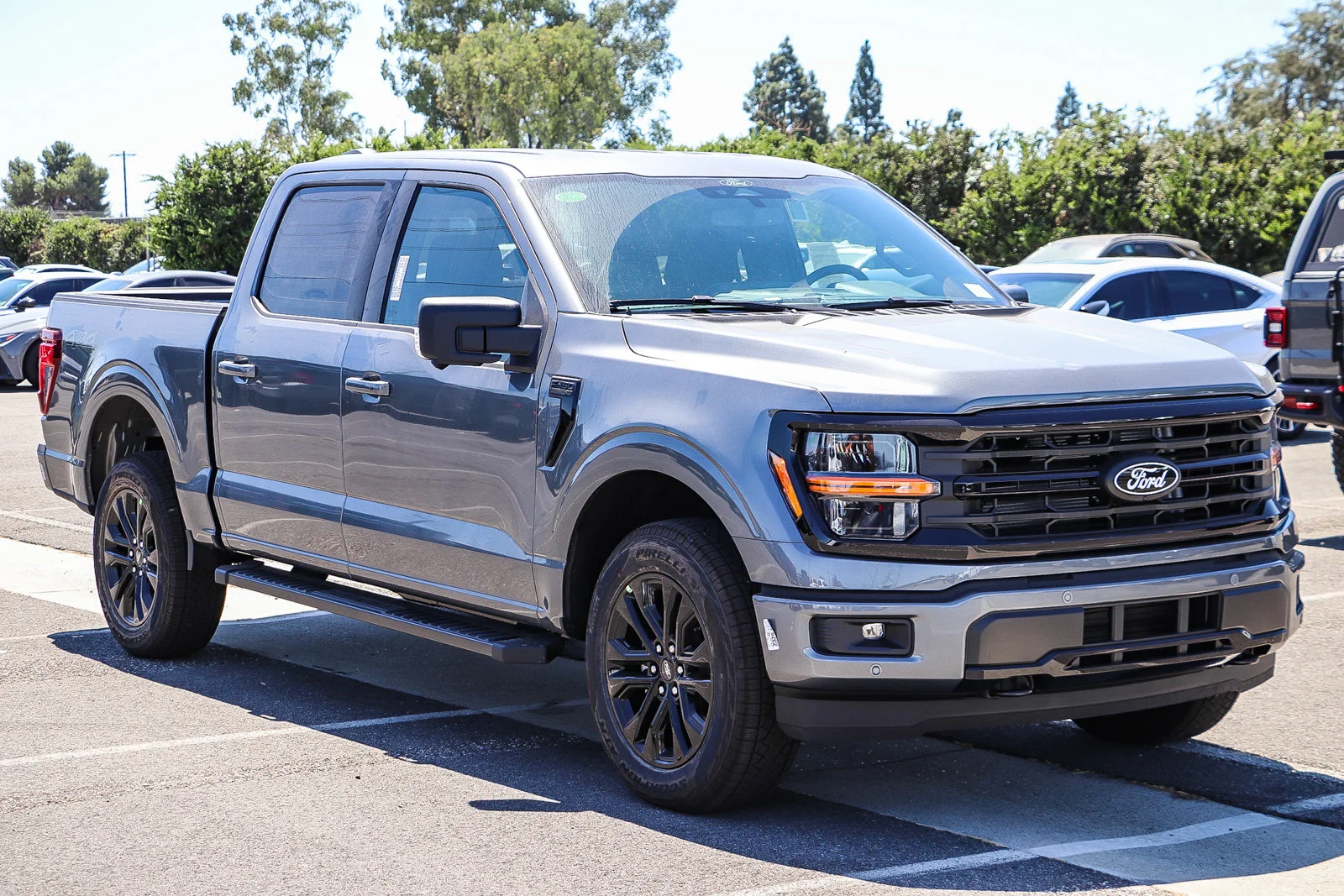 New 2026 Carbonized Gray Metallic Ford XLT image 3