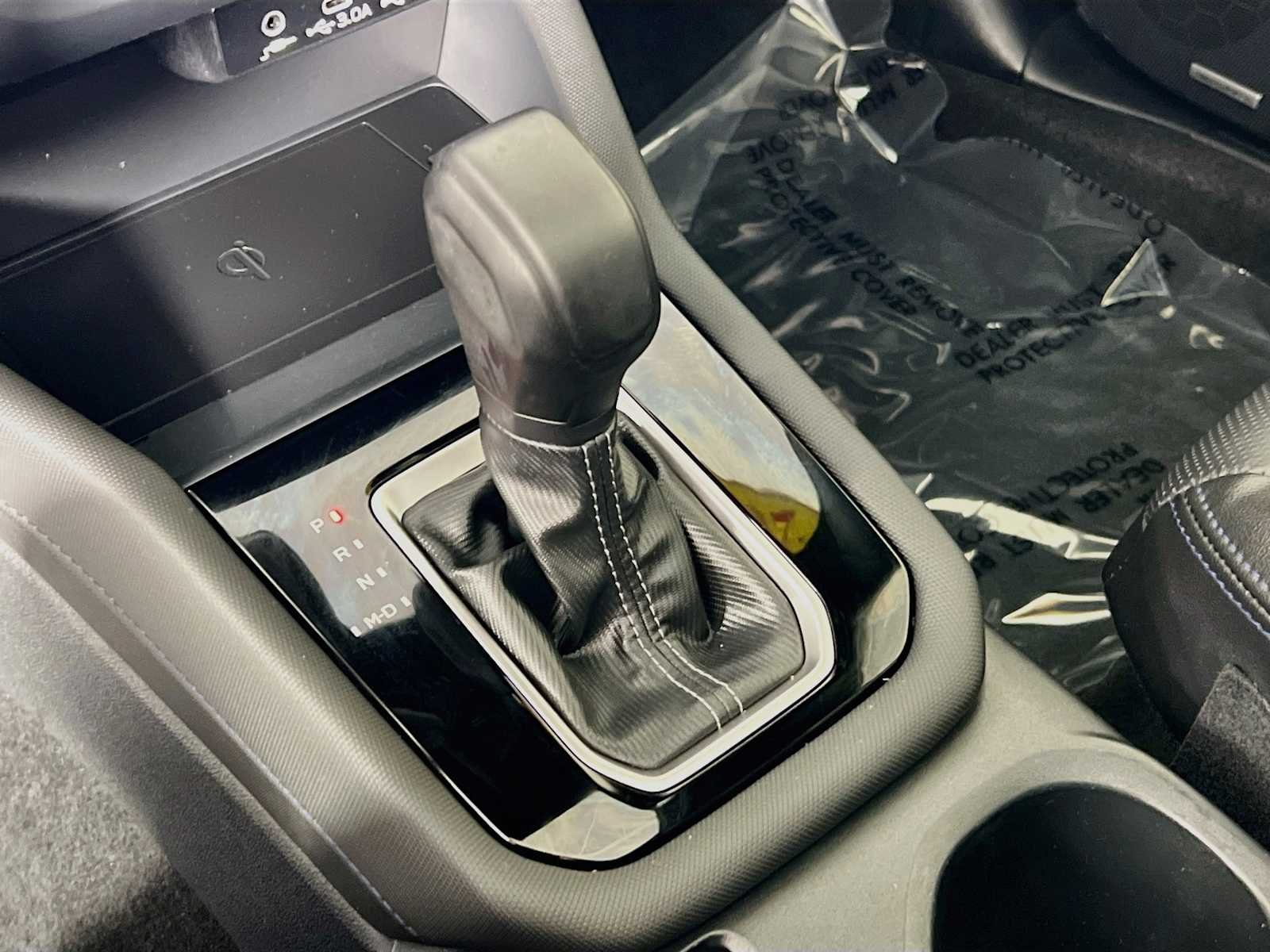 Used 2025 Crystal White Pearl Subaru Limited image 17