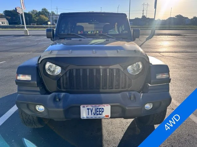 Used 2020 Black Clearcoat Jeep Sport image 2