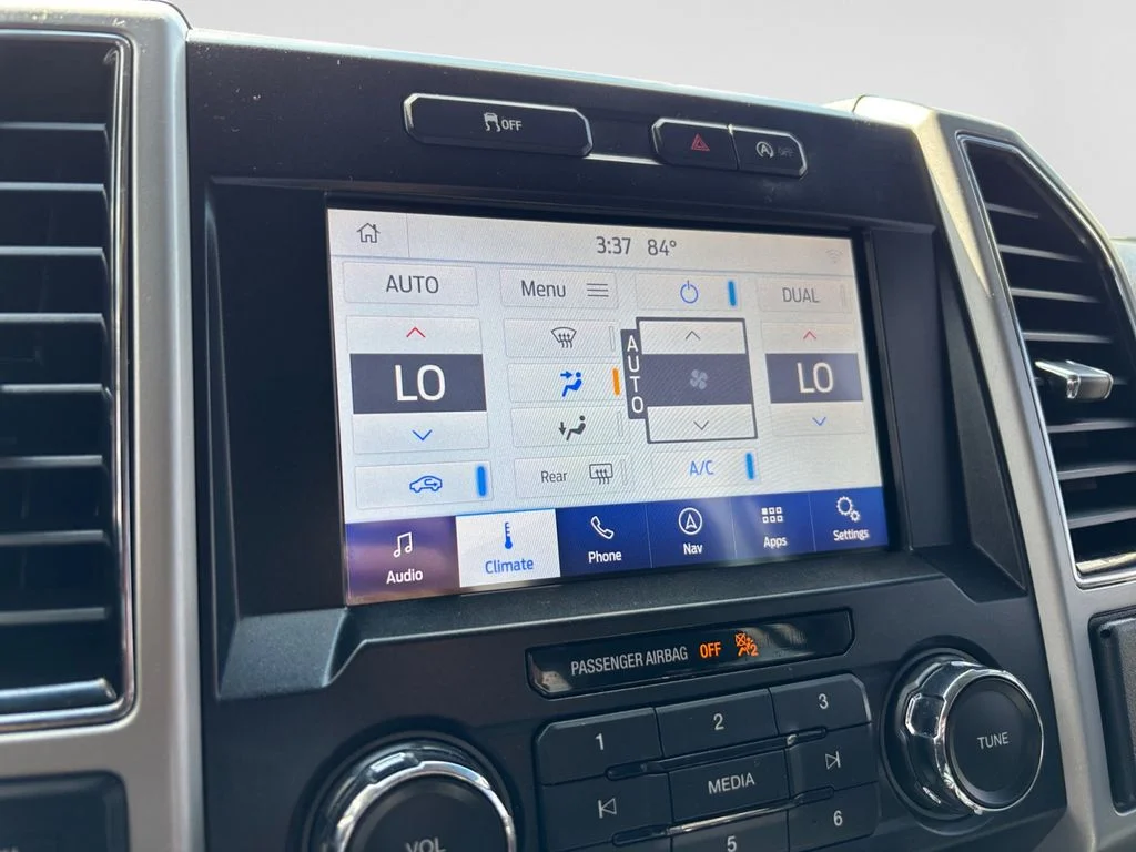 Used 2019 Silver Ford Lariat image 24