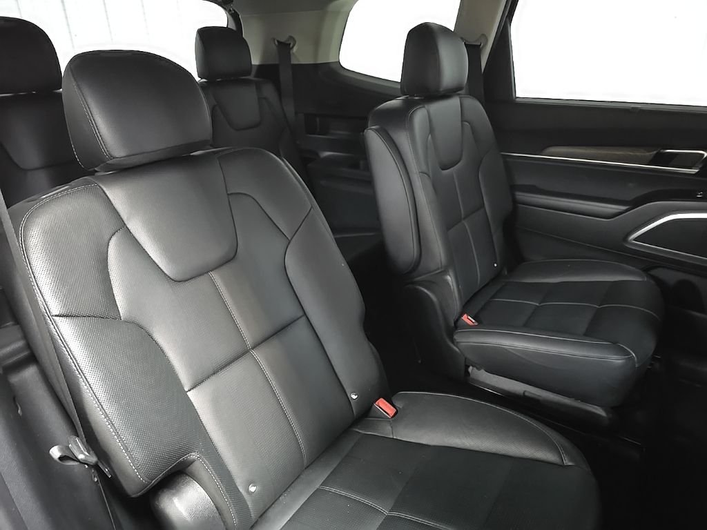 Used 2021 Gray Kia EX image 17