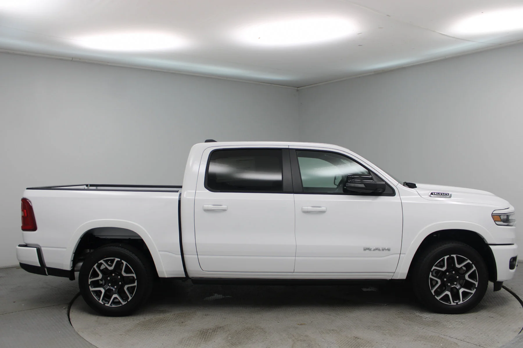 2026 RAM 1500 Laramie - Photo 31