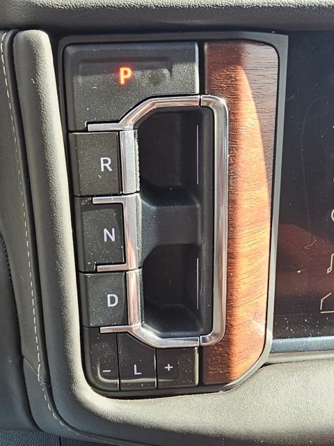 2024 GMC Yukon Denali Ultimate - Photo 37