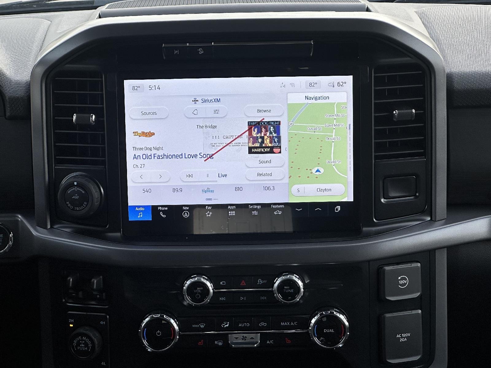 2025 Ford F-150 XLT - Photo 13