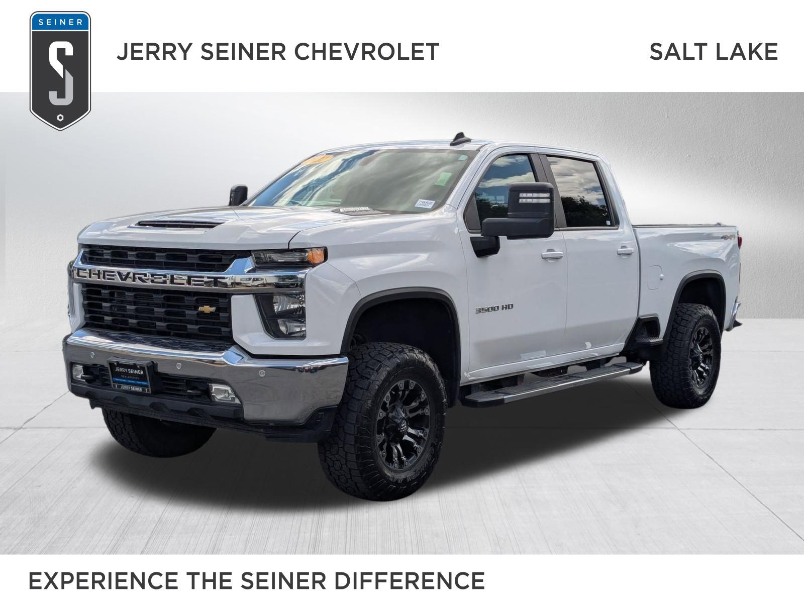 2022 Chevrolet Silverado HD LT 4WD Crew Cab Standard Box SRW's photo