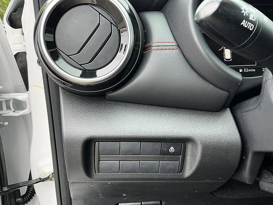 2023 Nissan Kicks SR - Photo 13