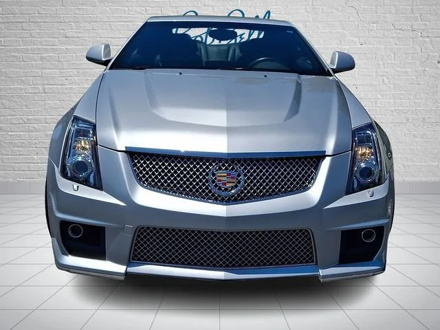 Used 2011 RADIANT SILVER METALLIC Cadillac RWD image 2