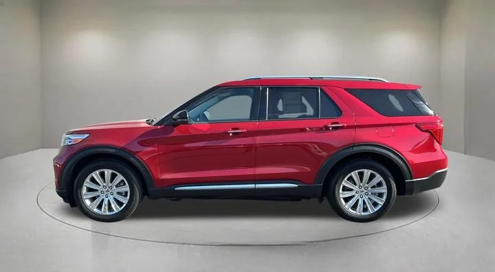Used 2021 Red Ford Limited image 5