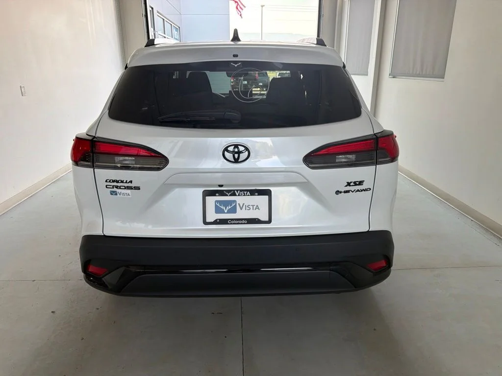 New 2026 Wind Chill Pearl <sup>1</sup> Toyota  XSE image 3