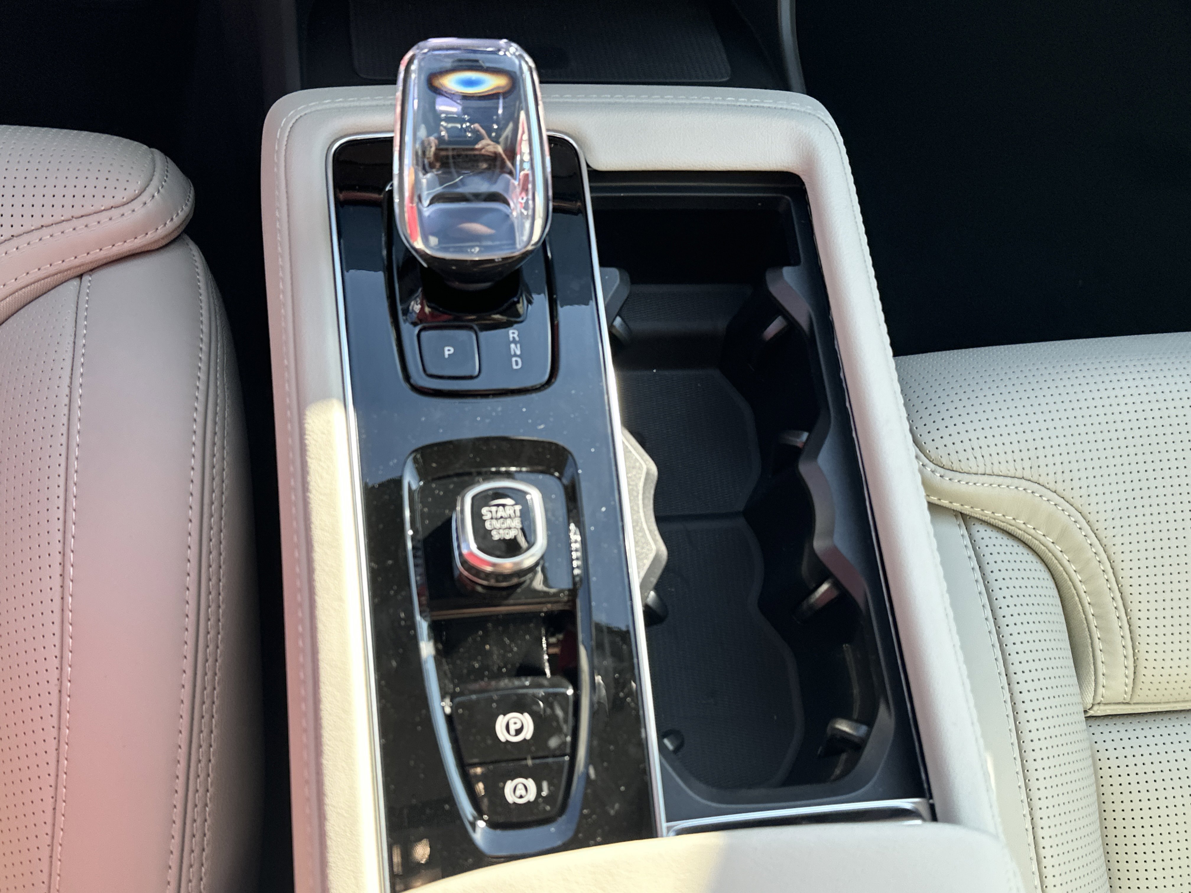 2026 Volvo XC90 Ultra - Photo 16
