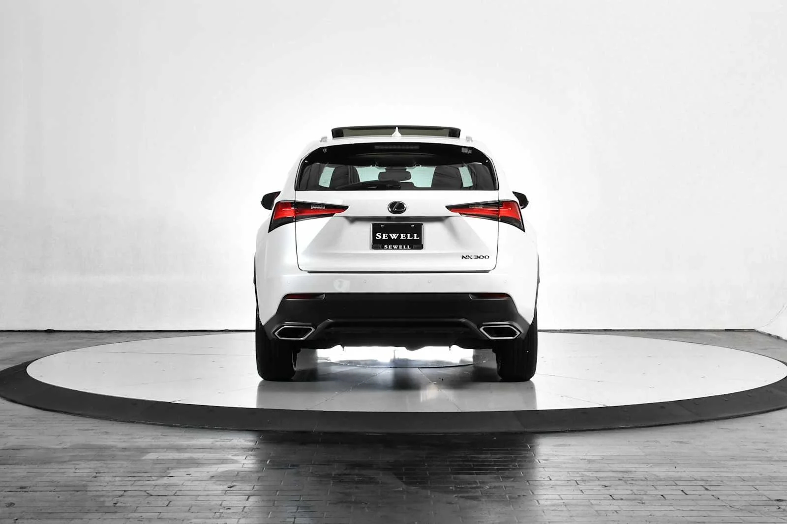 Used 2020 Eminent White Pearl Lexus  image 5