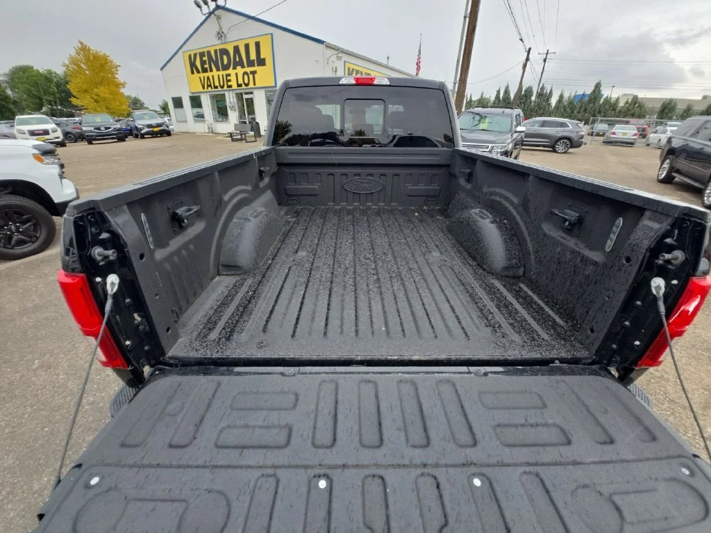 Used 2018 Black Ford Lariat image 29