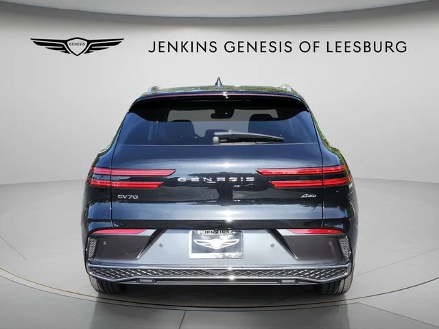 Used 2026 Black Genesis 2.5T image 5