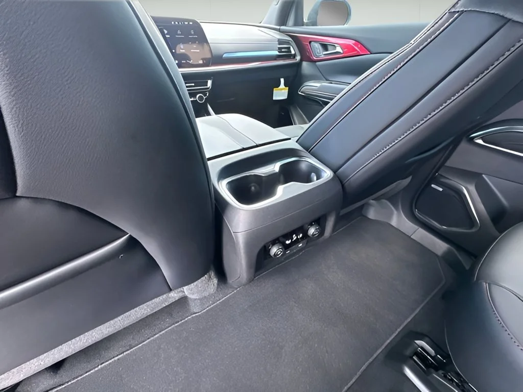 New 2026 Polar White Tricoat Chevrolet Z71 image 23