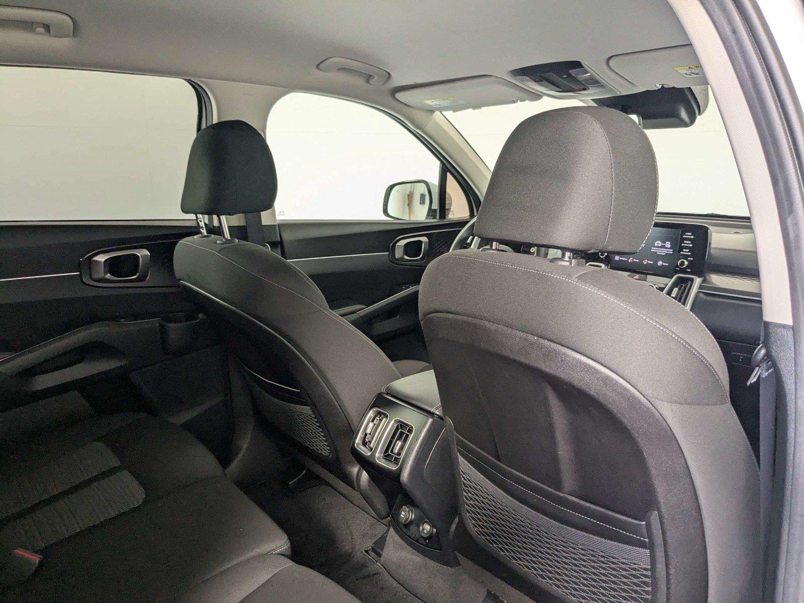 Used 2023 Glacial White Pearl Kia LX image 27