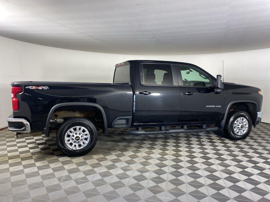 Used 2022 Black Chevrolet LT image 8