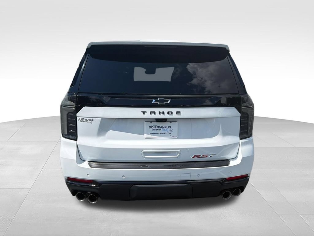 New 2026 Summit White Chevrolet RST image 4