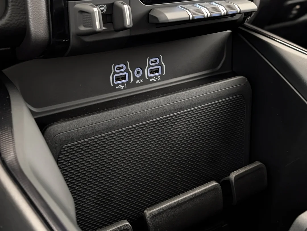 New 2026 Blue RAM Sport - - HEMI V8 - 20 Wheels - Sport Hood - Uconnect 5 NAV - LED Lights & More! image 21