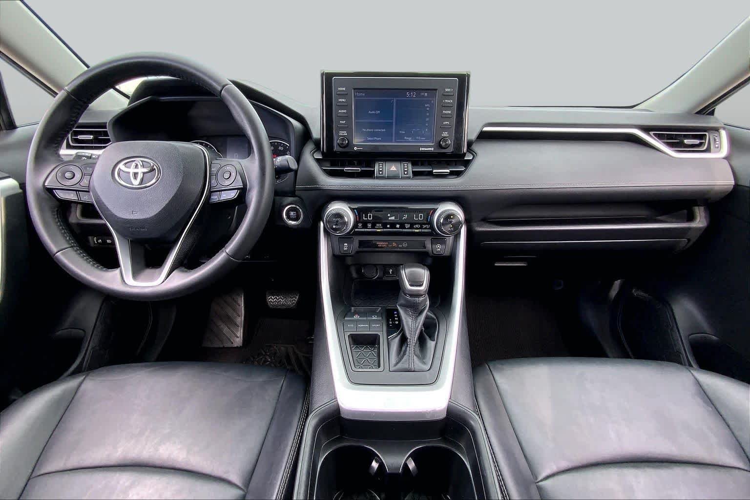 Used 2021 Blizzard Pearl Toyota XLE Premium image 15