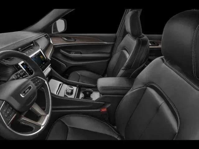 New 2026 Bright White Clear-Coat Exterior Paint Jeep Laredo image 9