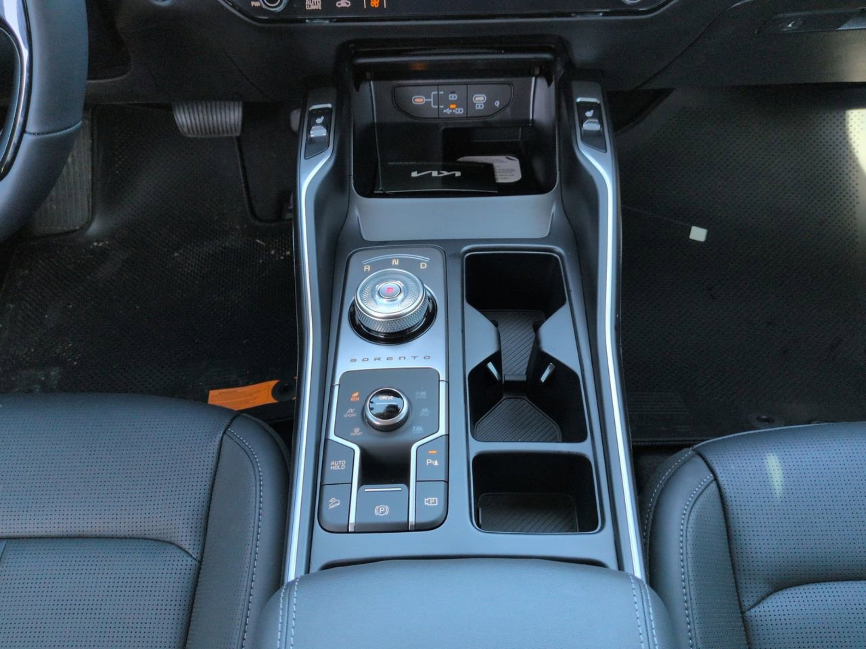 New 2026 Snow White Pearl Kia EX image 16