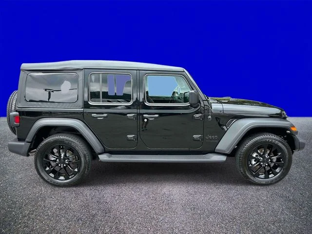 Certified Used 2022 Black Clearcoat Jeep Unlimited Sport S image 2