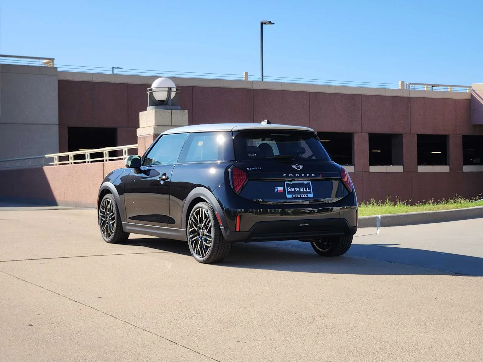 New 2026 Midnight Black II Metallic MINI Cooper S image 3