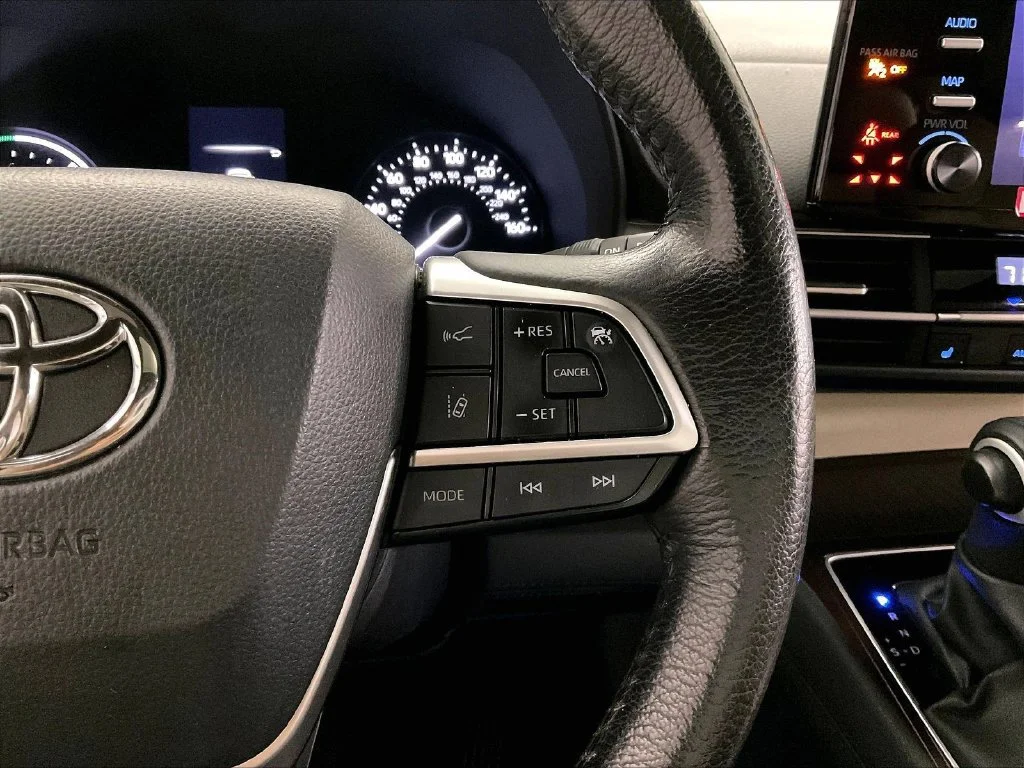 Used 2024 Beige Toyota XLE image 23