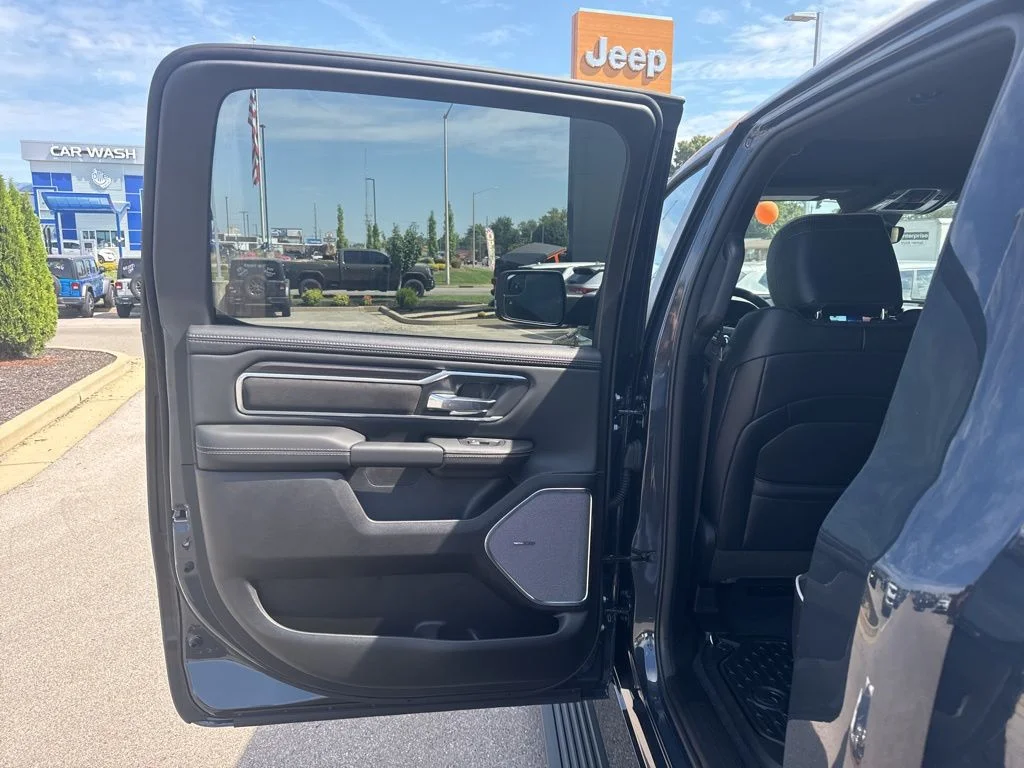 2026 RAM 1500 Laramie - Photo 20