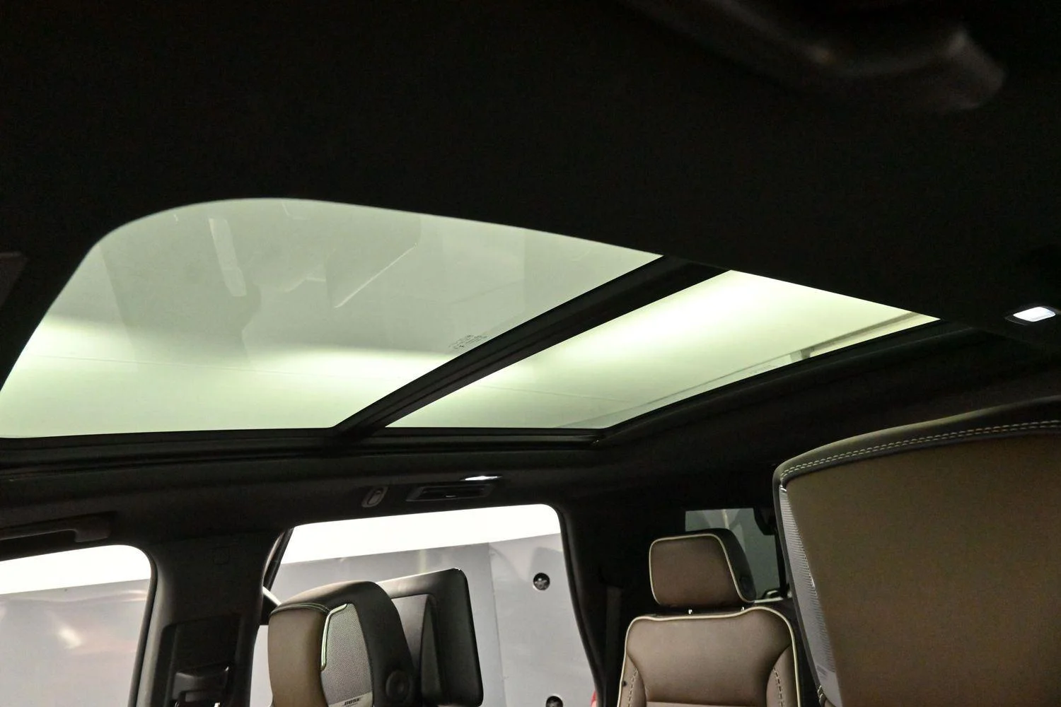 Used 2025 Volcanic Red Tintcoat GMC Denali Ultimate image 33