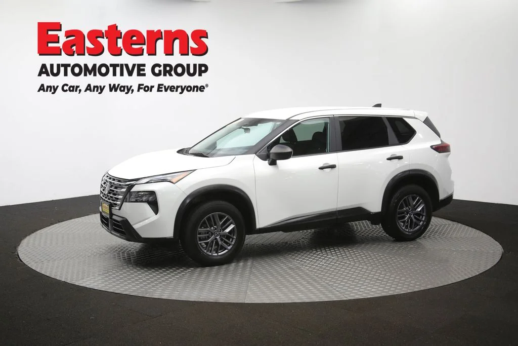 Used 2024 White Nissan S image 60