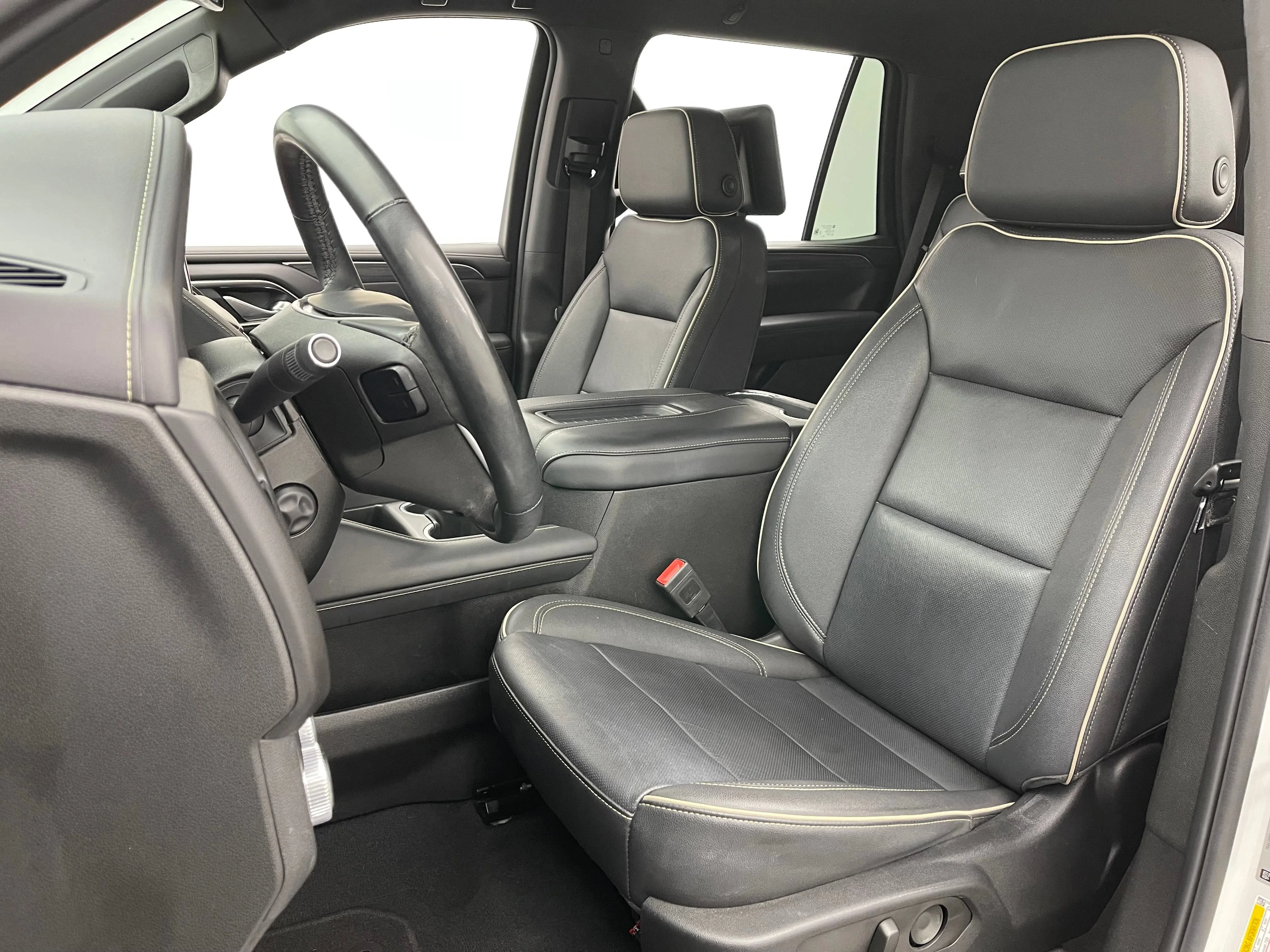 Used 2024 White Frost Tricoat GMC SLT image 20