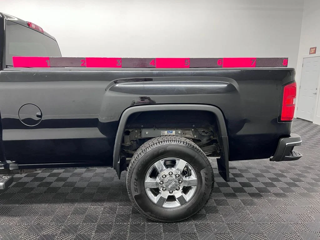 Used 2019 Onyx Black GMC SLT image 26
