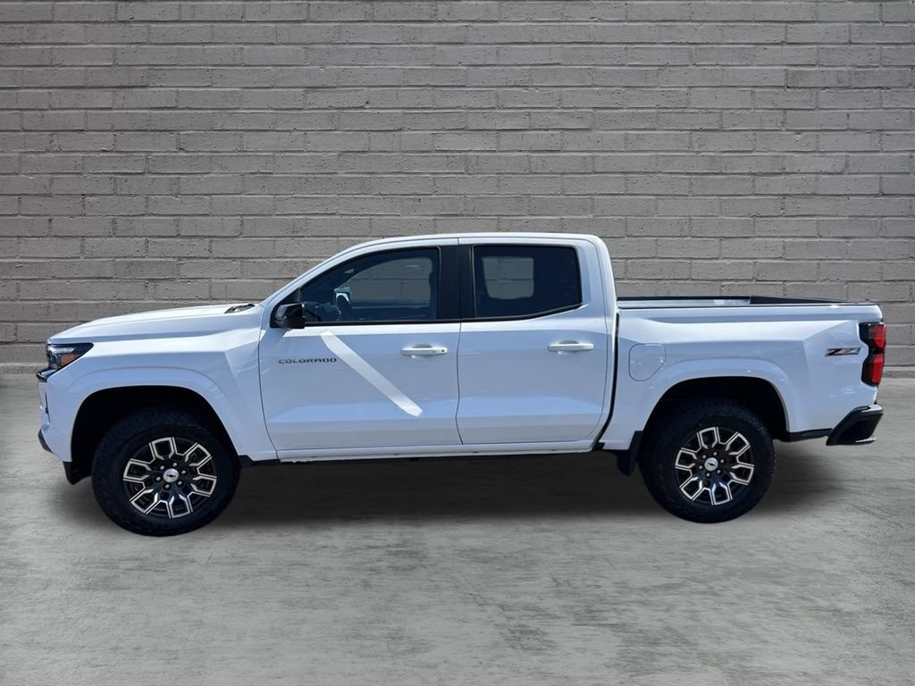 New 2026 Summit White Chevrolet Z71 image 5