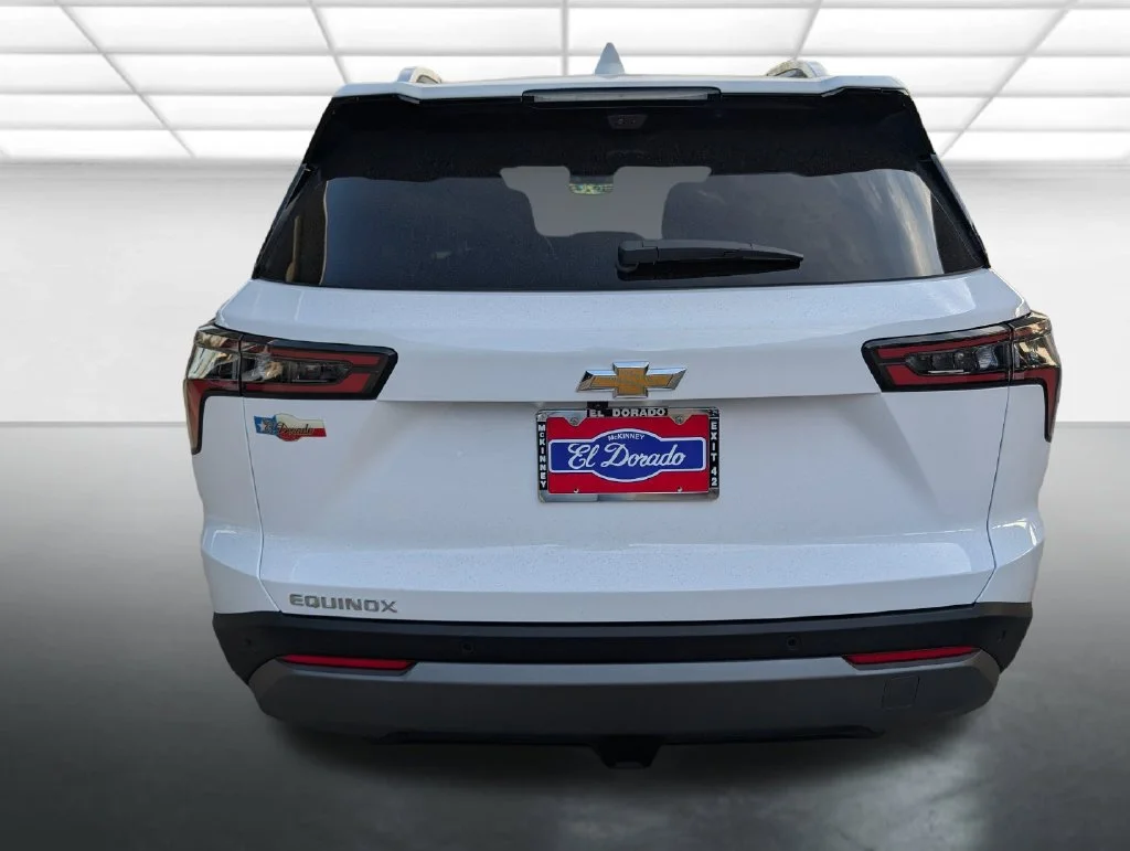 New 2027 Summit White Chevrolet LT image 28