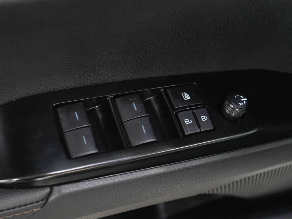 Used 2026  Toyota LE image 18