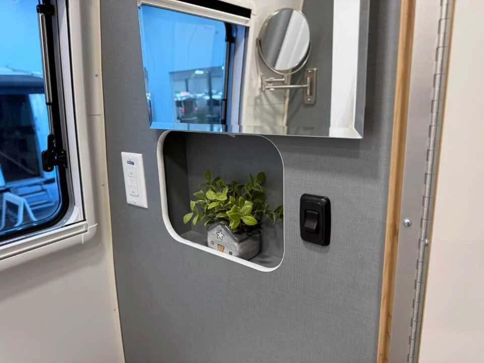 New 2026 SILVER AIRSTREAM  image 47