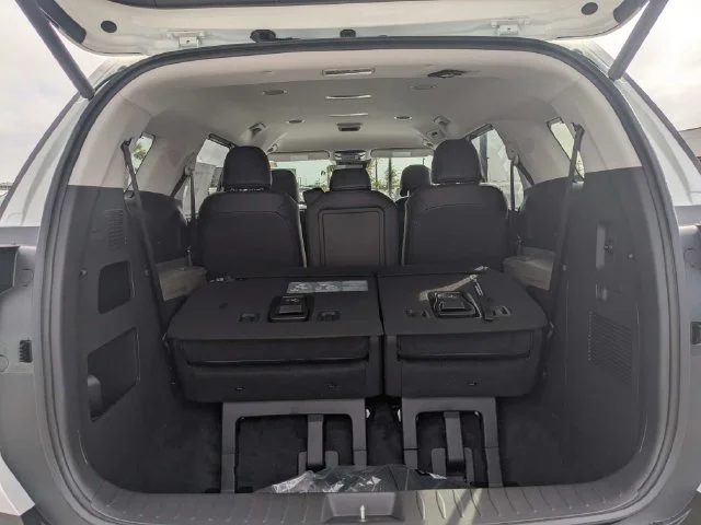New 2027 Snow White Pearl Kia EX image 12