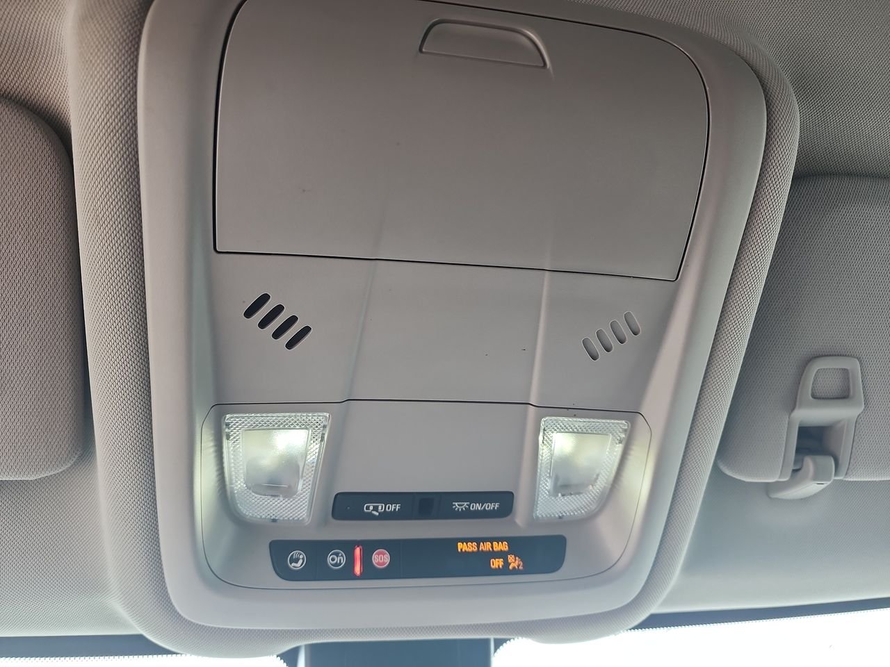 Used 2024 Sterling Metallic GMC SLE image 25