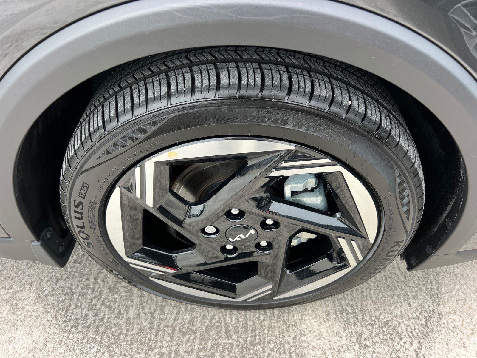 Used 2025 Interstellar Gray Kia EX image 12